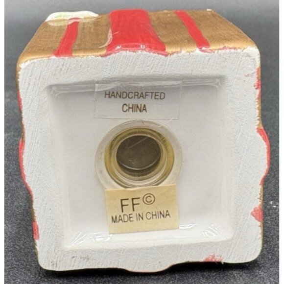 Christmas Salt or Pepper Shaker Holiday Gift Giving Small Ceramic EUC - Picture 4 of 6